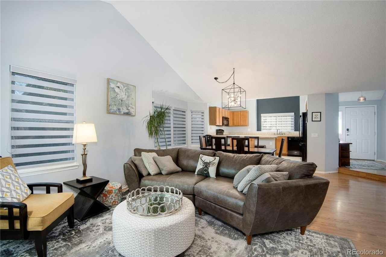 10548 Kipling Place - Photo 4 of 18