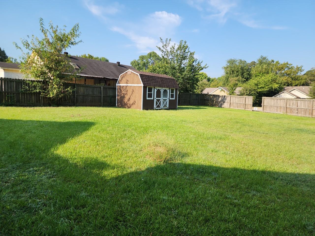 114 Northview Dr - Photo 2 of 8