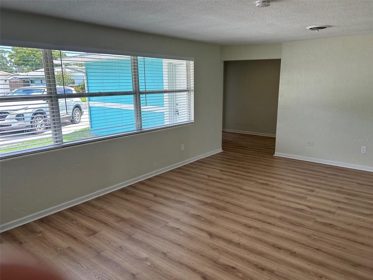 1250 Suwanee Rd - Photo 2 of 25