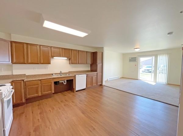 Gateway Apartments - Photo 3 of 13