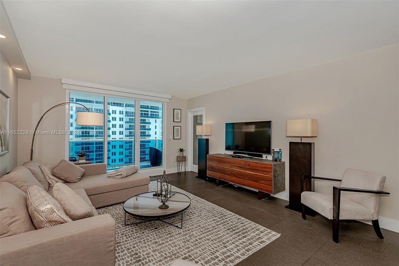 2301 Collins Ave #1216 - Photo 3 of 29