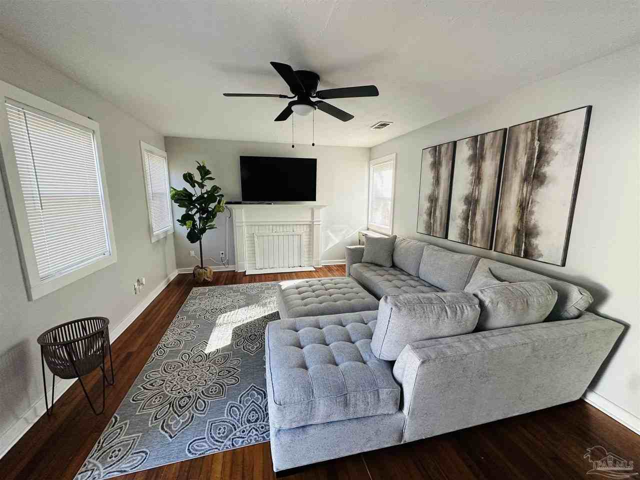 601 S 2nd St - Photo 4 of 13