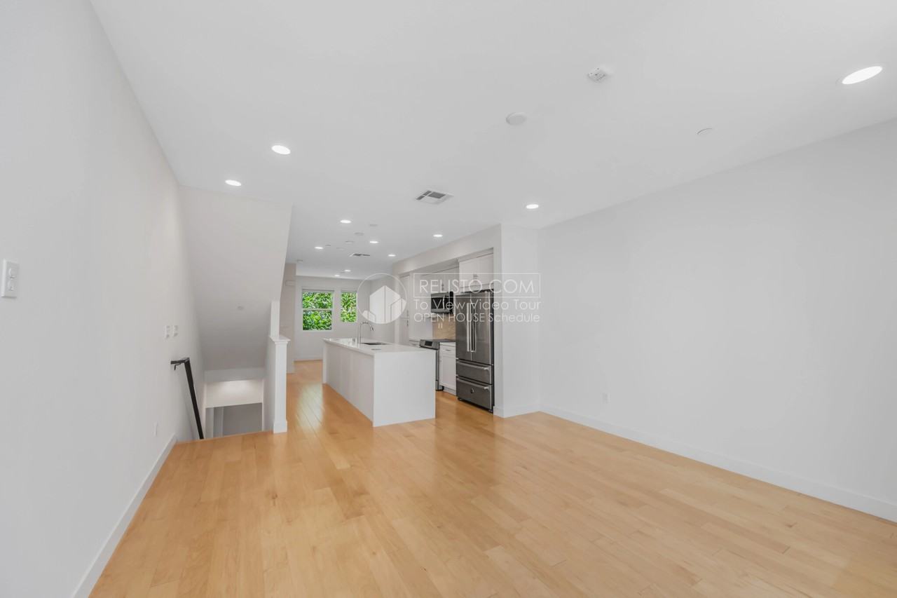 1413 Wood St - Photo 2 of 35