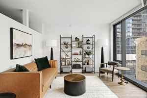 featured image of 1326 S Michigan Ave