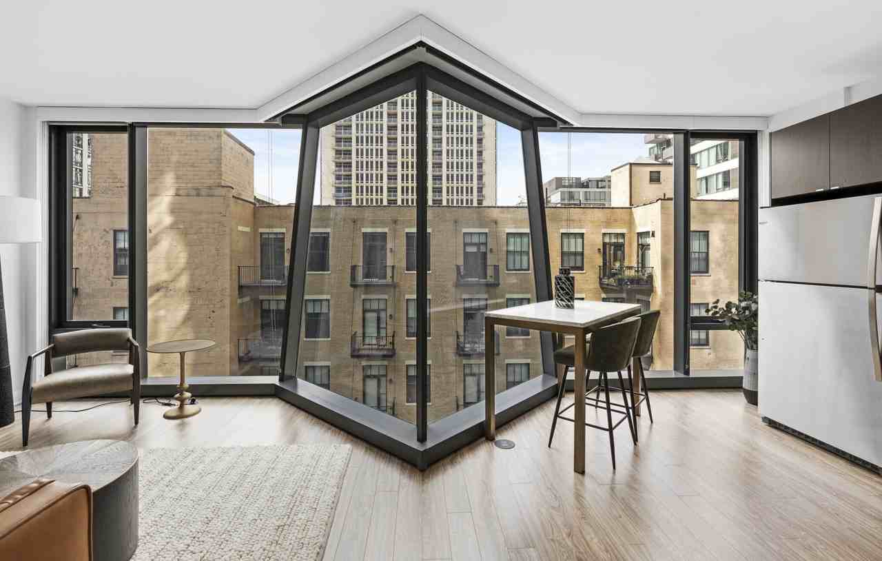 1326 S Michigan Ave - Photo 5 of 29