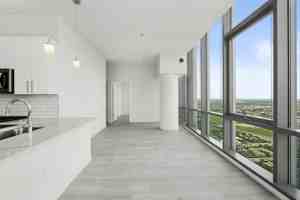 featured image of 808 S Michigan Ave #2-2