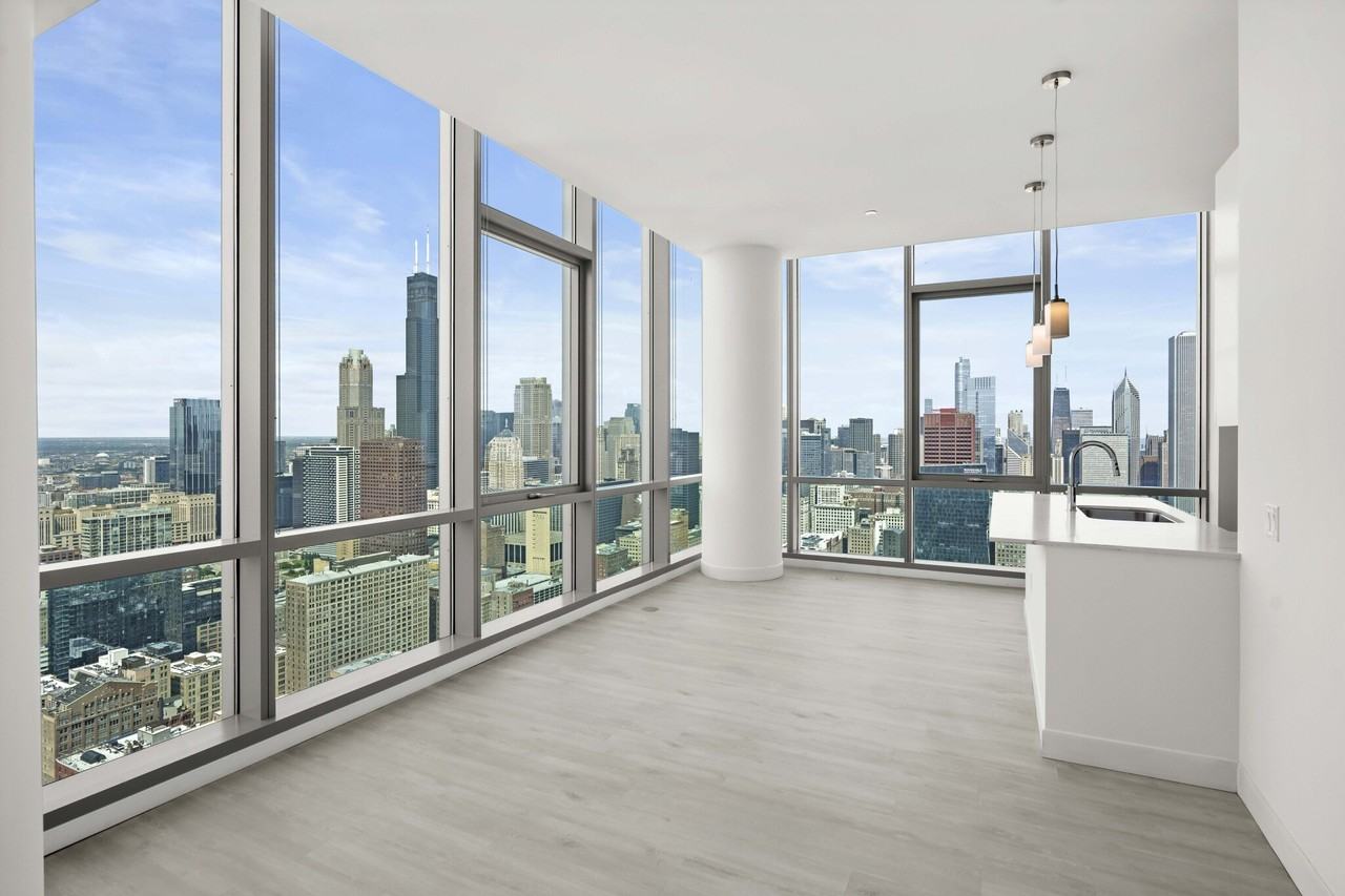 808 S Michigan Ave #2-2 - Photo 2 of 24