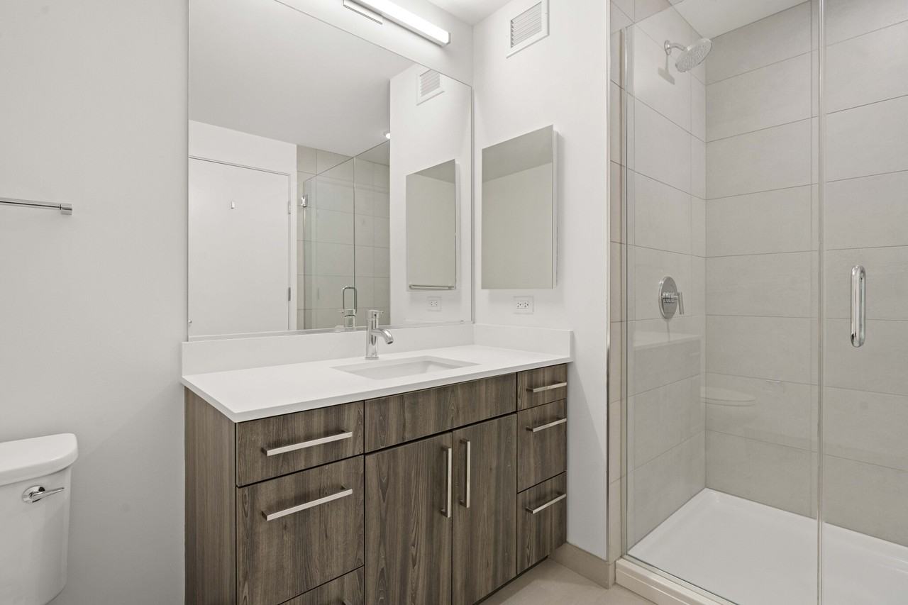 808 S Michigan Ave #2-2 - Photo 6 of 24