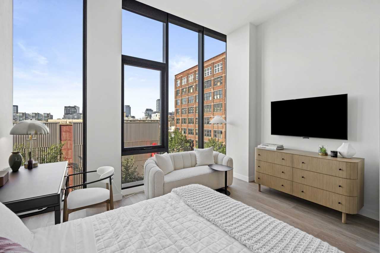 1101 W Van Buren St - Photo 2 of 14