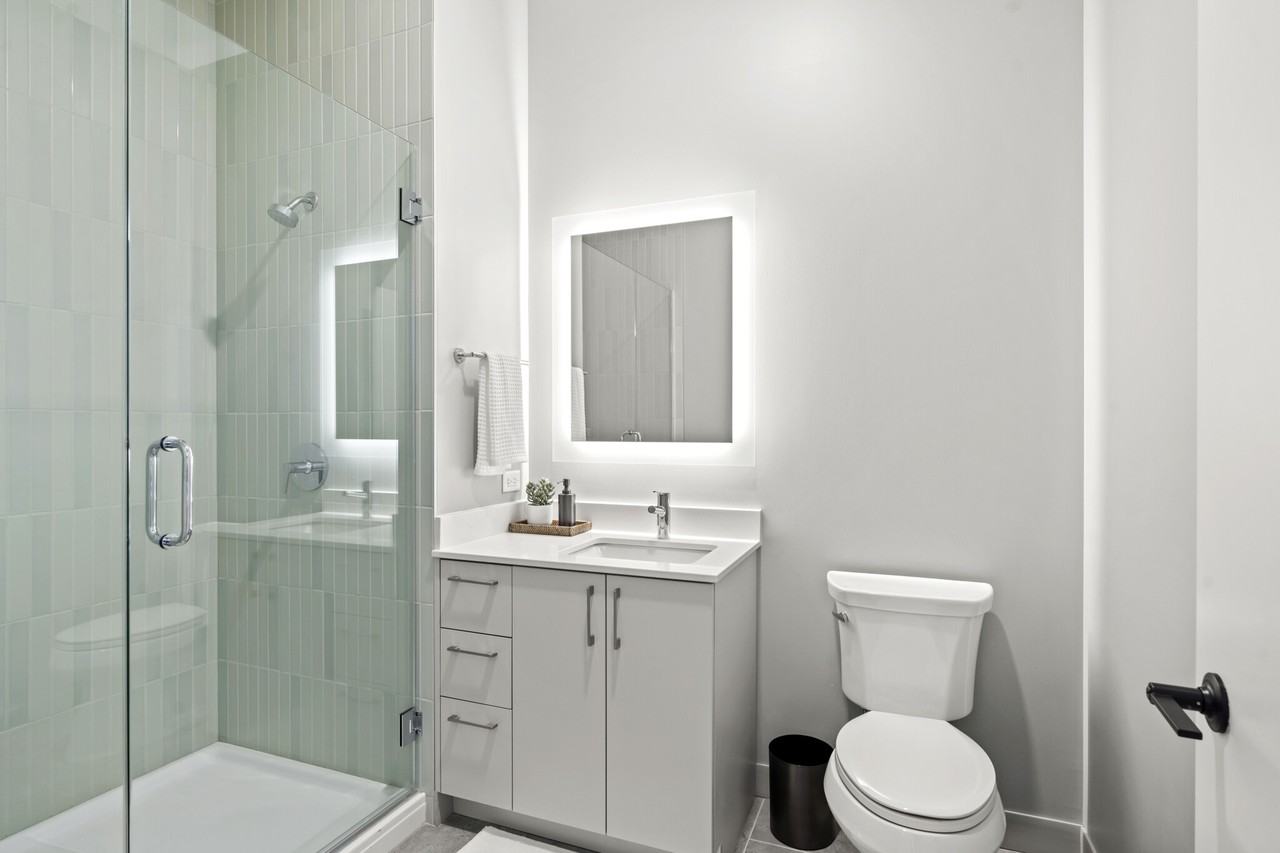 1101 W Van Buren St - Photo 5 of 14