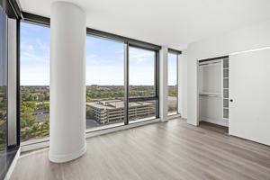 featured image of 1101 W Van Buren St #2-2