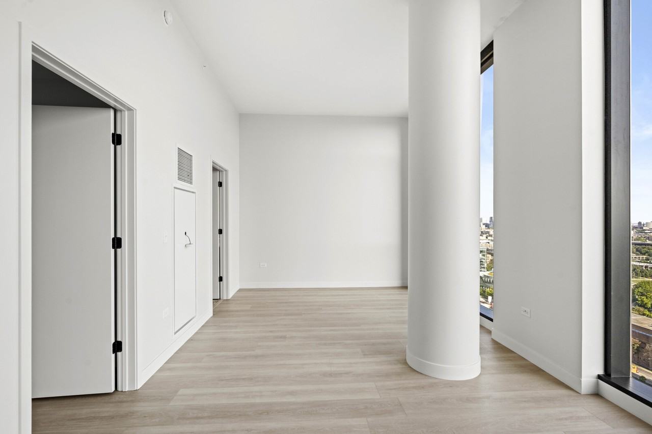 1101 W Van Buren St - Photo 3 of 15