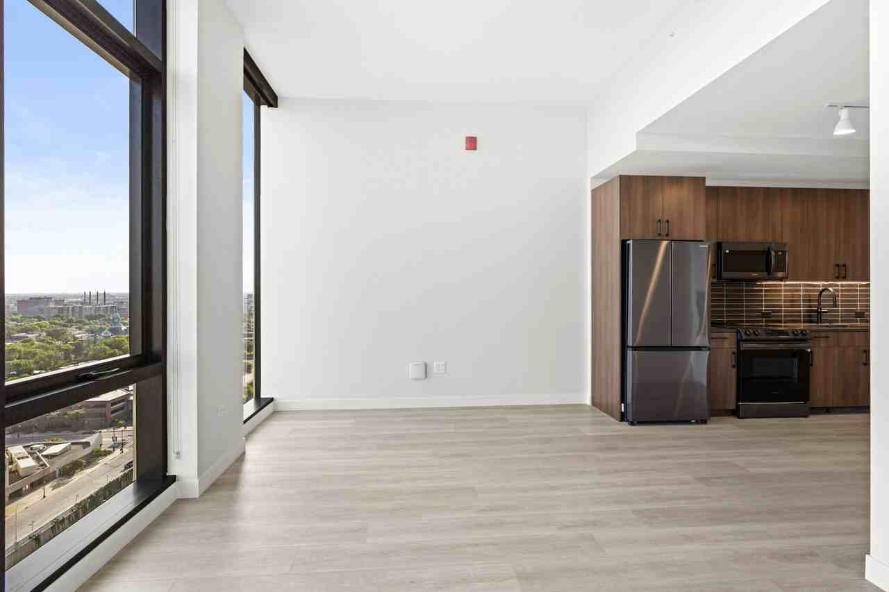 1101 W Van Buren St - Photo 5 of 15