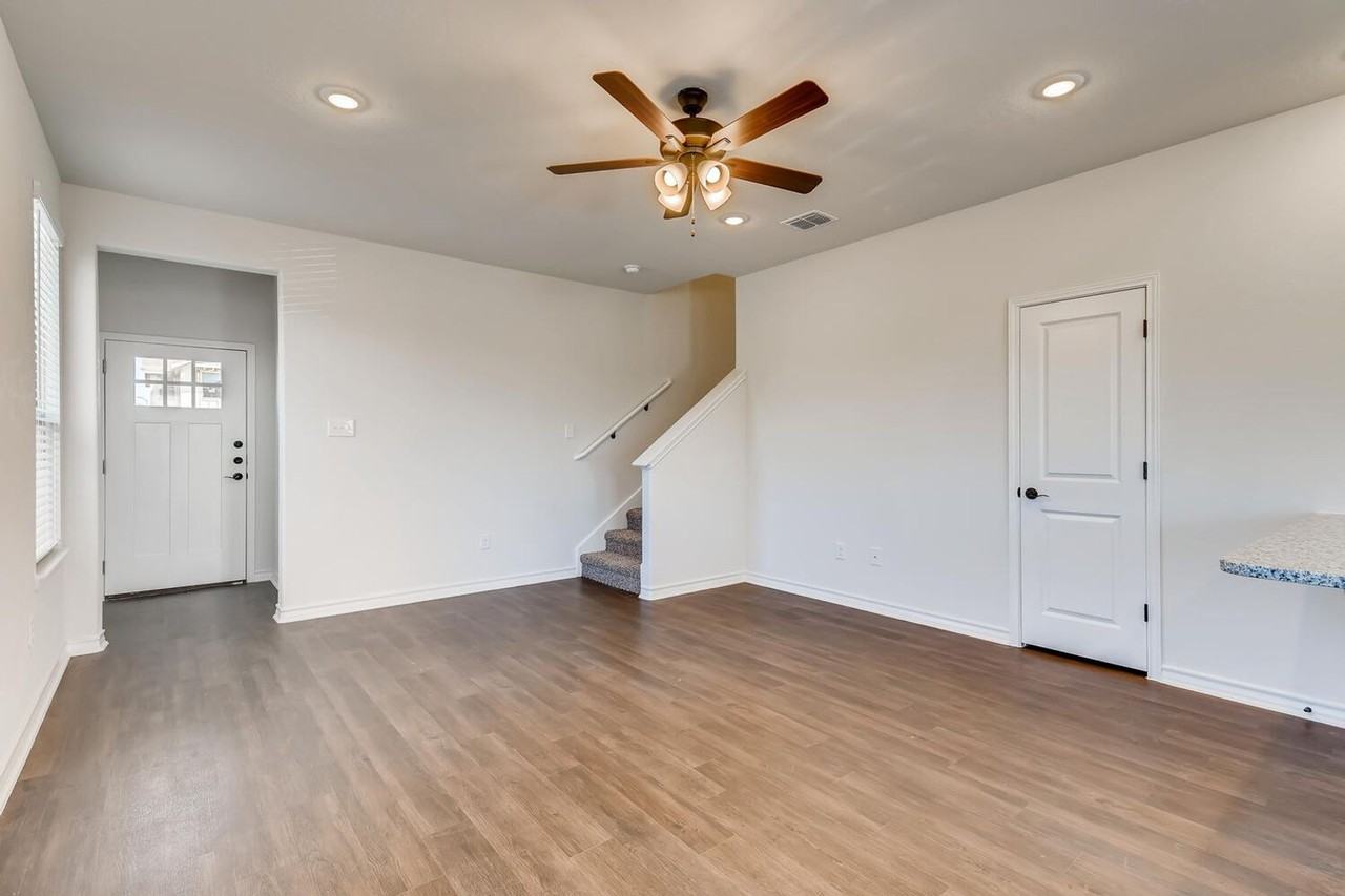 10343 Lynwood Branch - Photo 3 of 21
