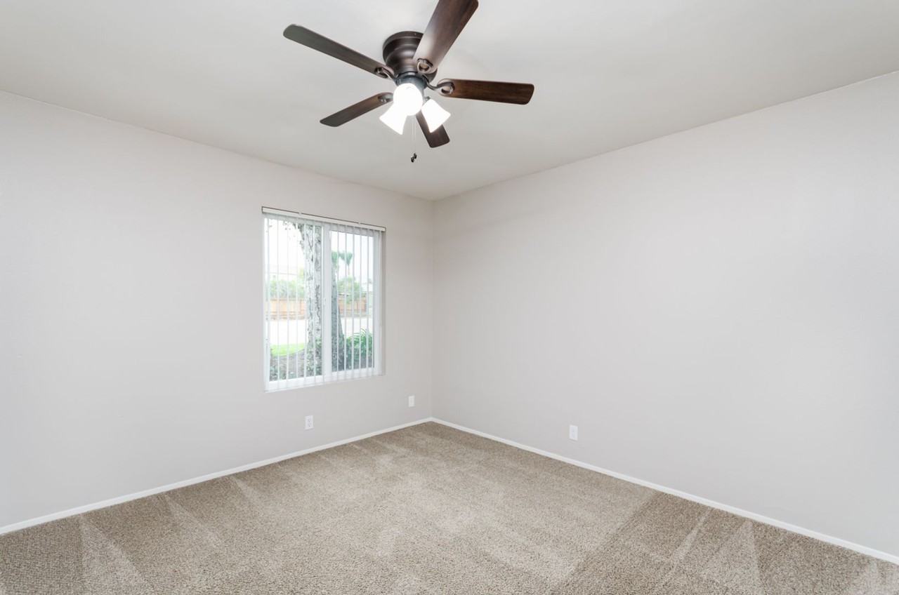 Welcome home to Lake View Park! - Photo 6 of 23