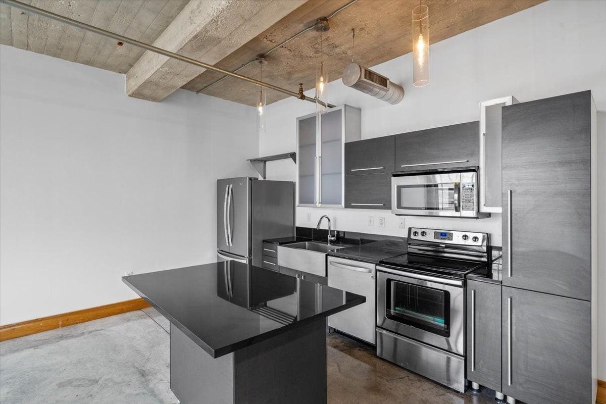 Piper Lofts at Crossroads Apartments - Photo 3 of 18