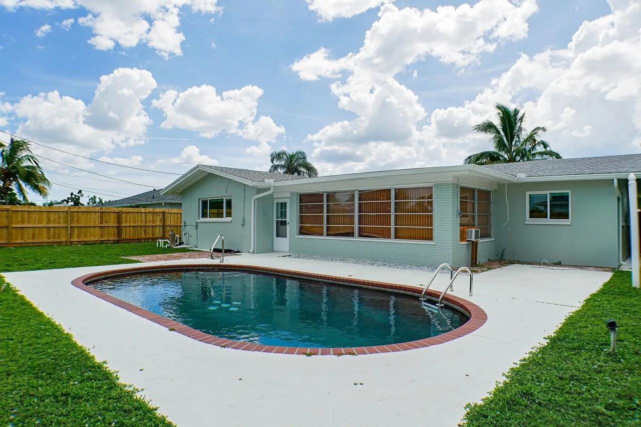 4411 Se 14th Pl - Photo 2 of 19