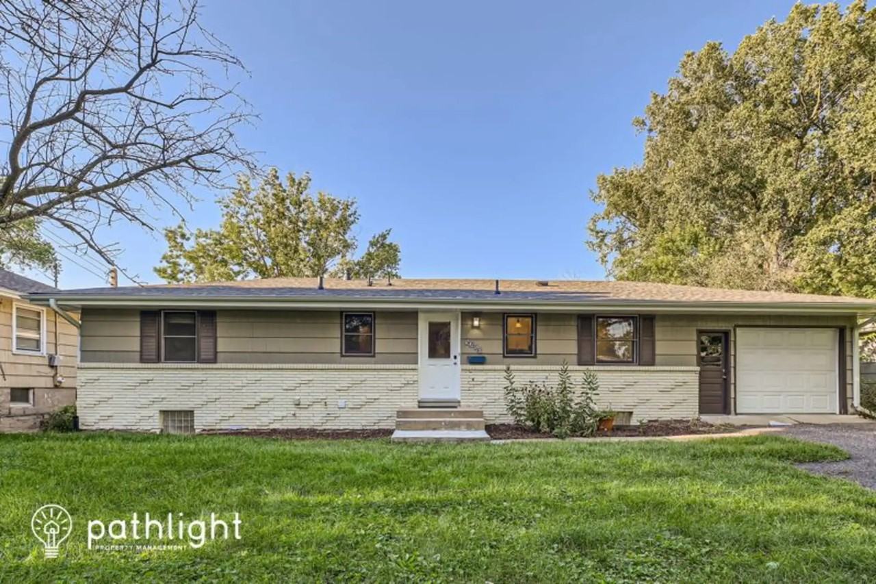 5736 W 25 1/2 St - Photo 2 of 25