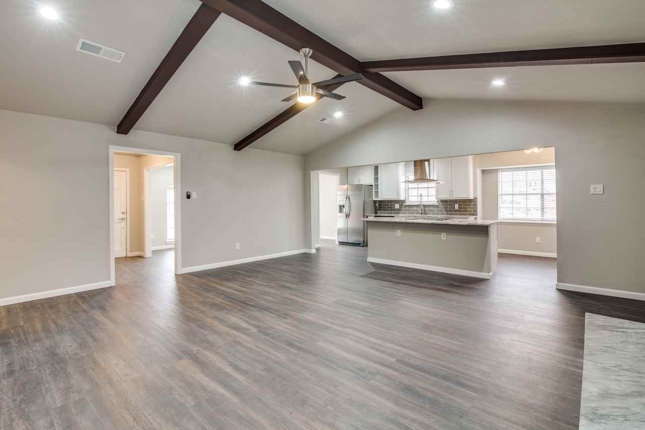 3817 Bachman Blvd - Photo 3 of 10