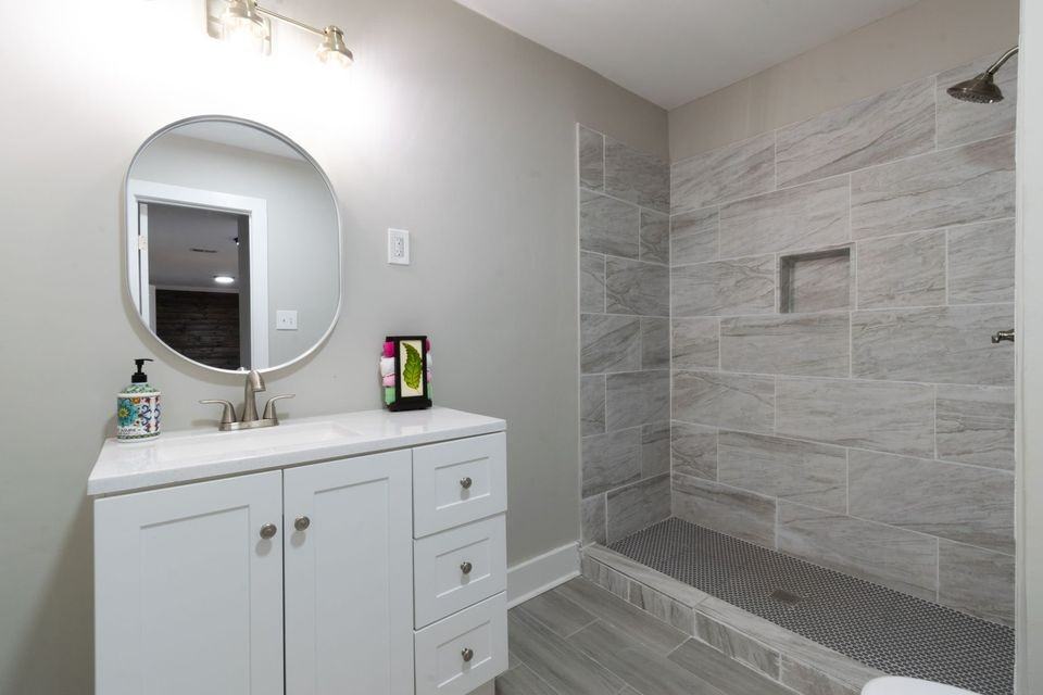 714 Emily Pl Nw #1 - Photo 4 of 14