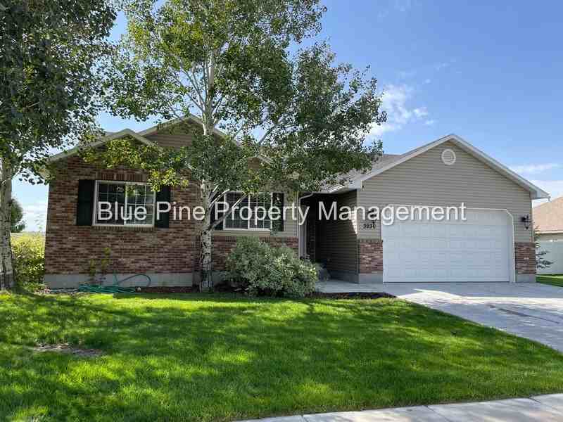 3930 E Vision Dr - Photo 2 of 25