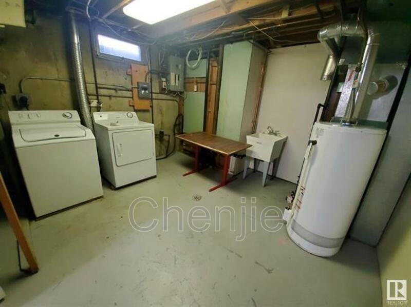 16322 87 Ave Nw - Photo 3 of 14