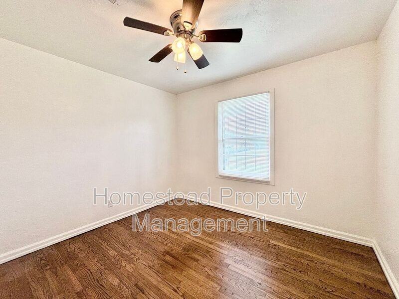 8320 Ne 33rd St - Photo 3 of 12