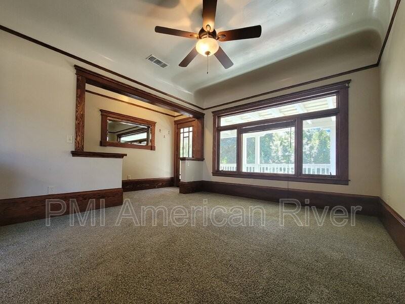 1319 H St #A - Photo 5 of 16