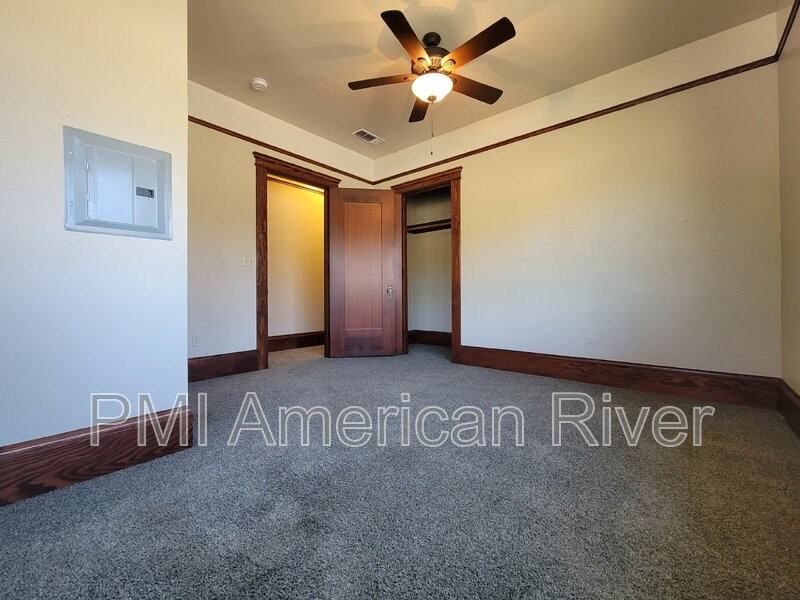 1319 H St #A - Photo 7 of 16