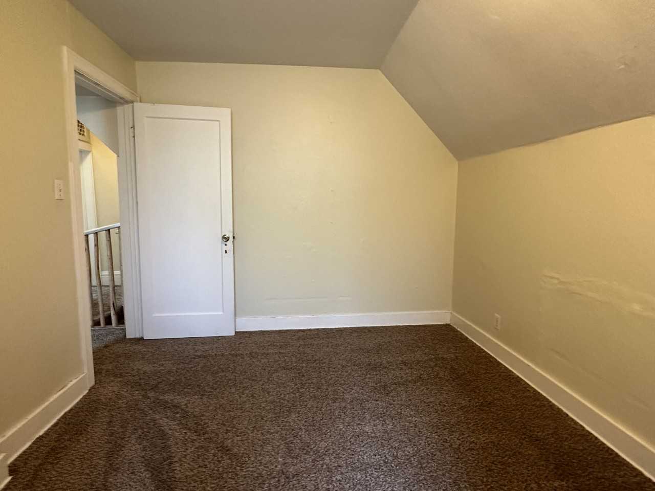 620 S 4Th St W - Photo 2 of 10