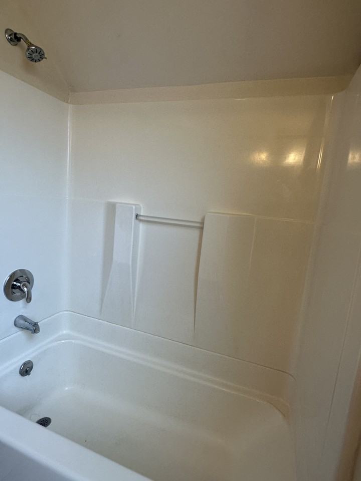 620 S 4Th St W - Photo 3 of 10