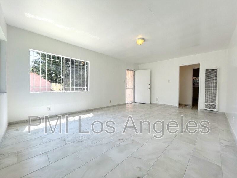 123 E Caldwell St - Photo 3 of 23
