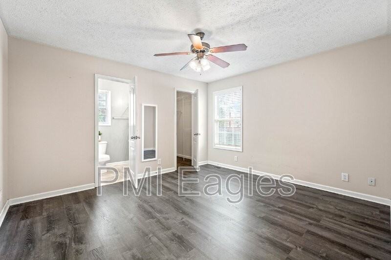 2766 Ann Dr - Photo 2 of 25