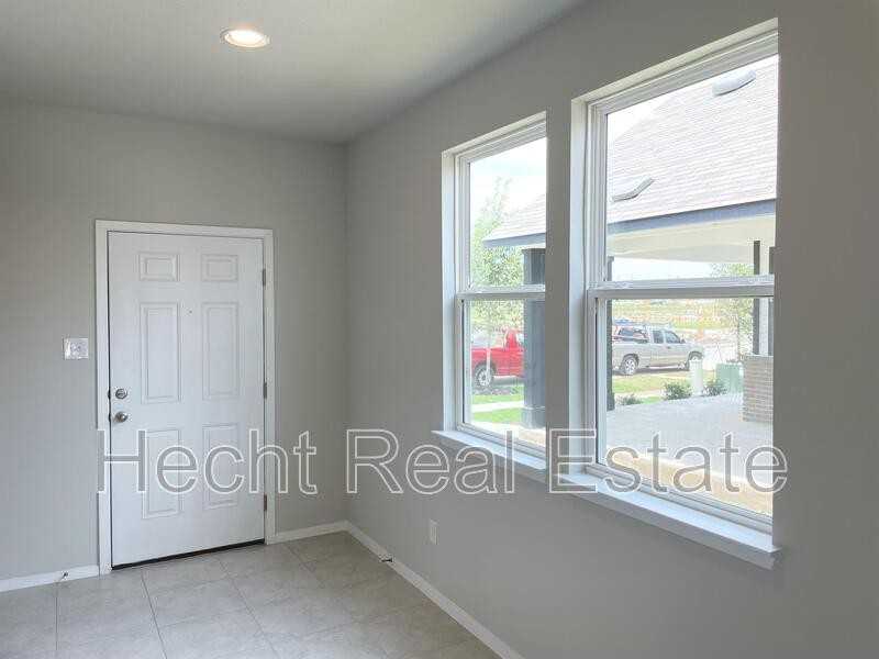 196 Fabion St - Photo 5 of 39