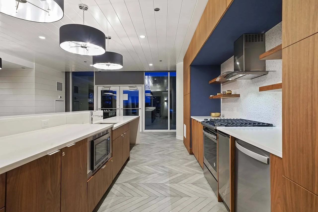 S Michigan Ave #1419 - Photo 5 of 19