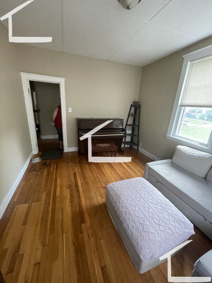 32 Sidlaw Rd #1 - Photo 6 of 16