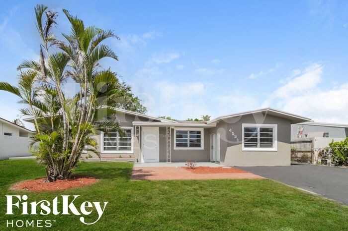 4521 Nw 12th Ave