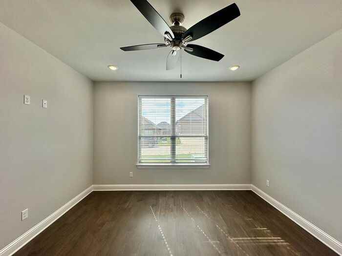 708 Freedom Way - Photo 3 of 22