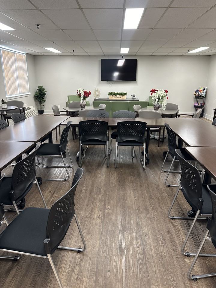 Charles Towers - Photo 5 of 11