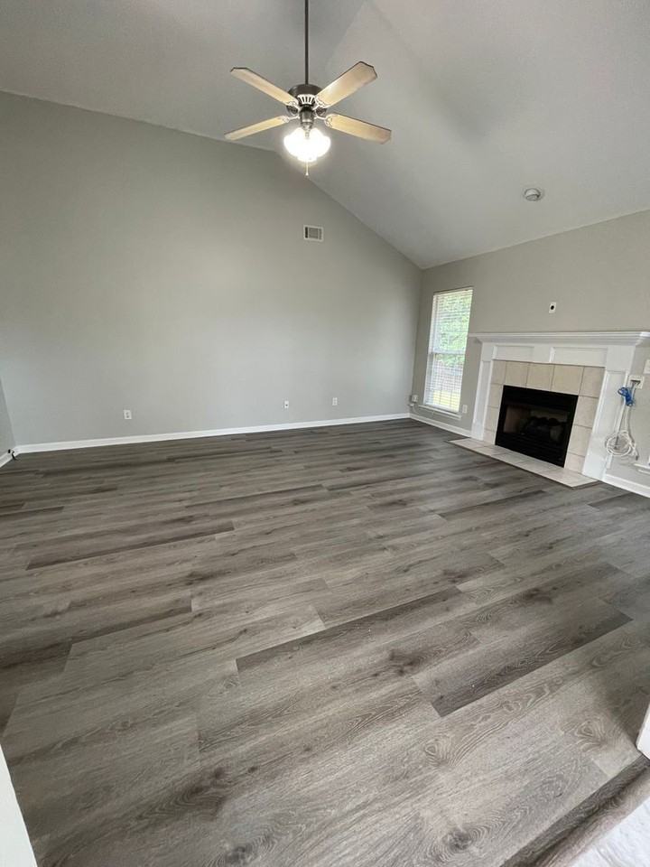 2068 Lake Forest Dr - Photo 5 of 25