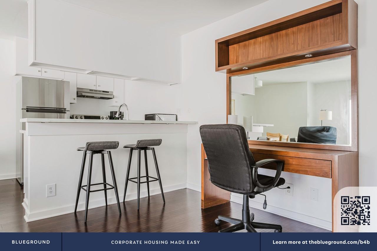 5805 West 8th Street - Photo 6 of 23