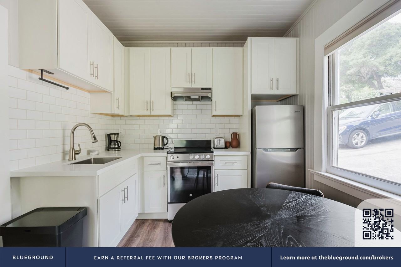 81 Prospect Ave #1736 - Photo 5 of 18