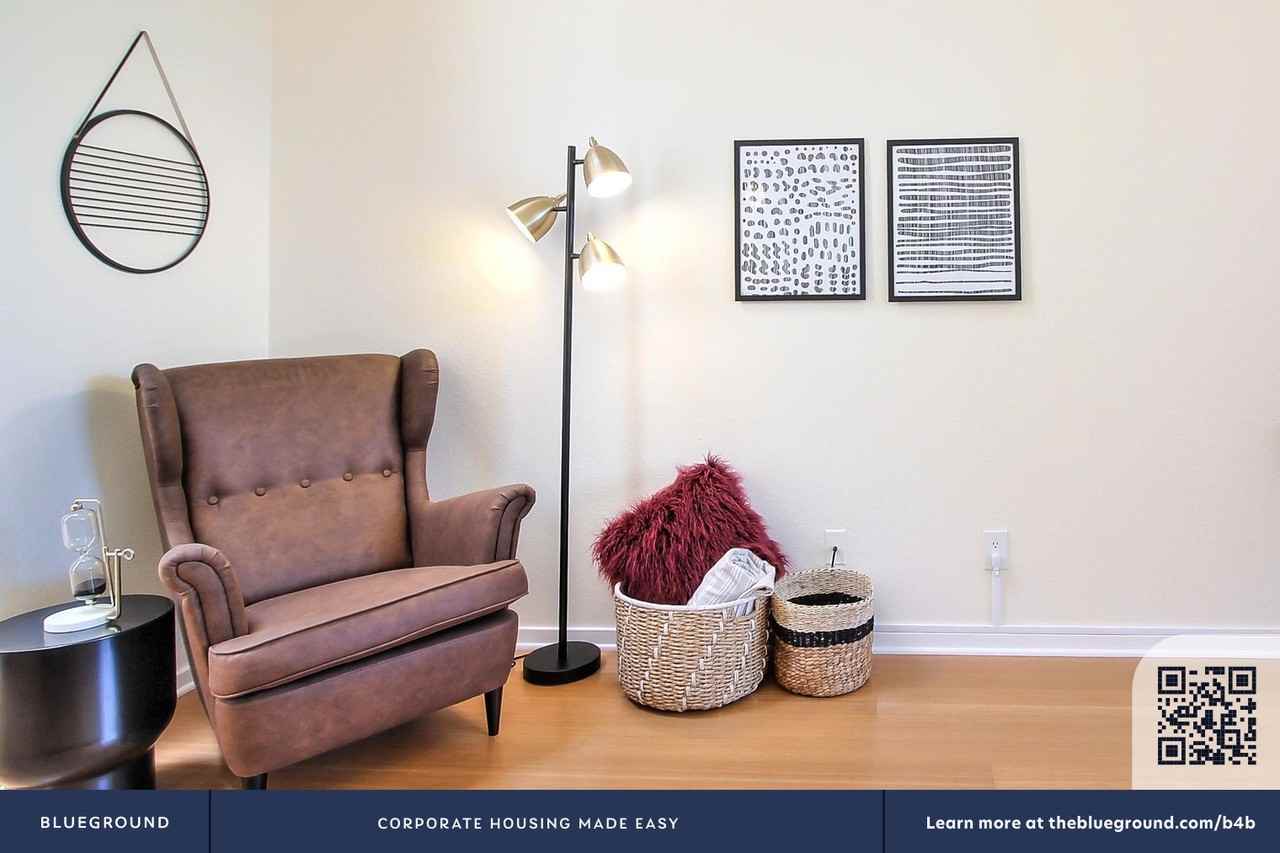 939 Laurel Street - Photo 6 of 46