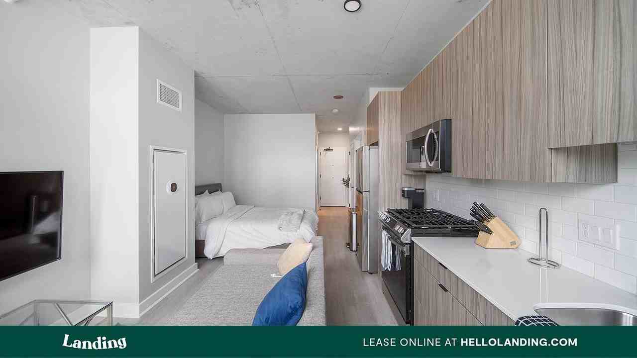 4611 North Broadway - Photo 4 of 50