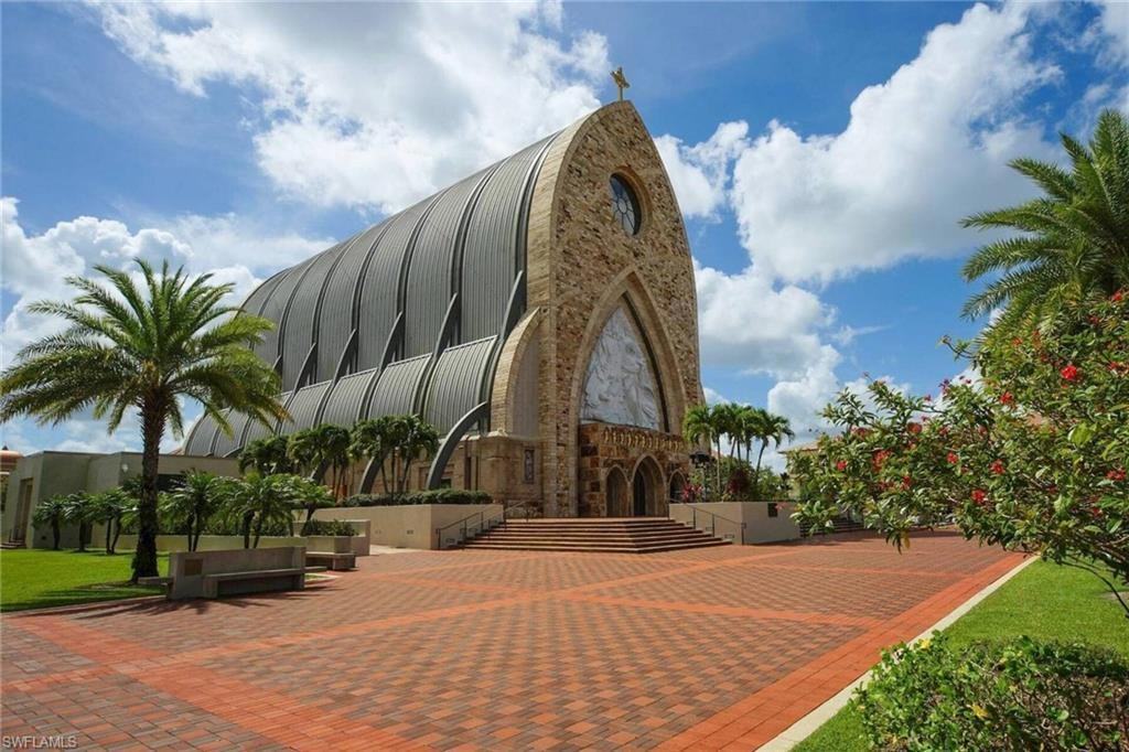 5997 Berwick Ln - Photo 3 of 50