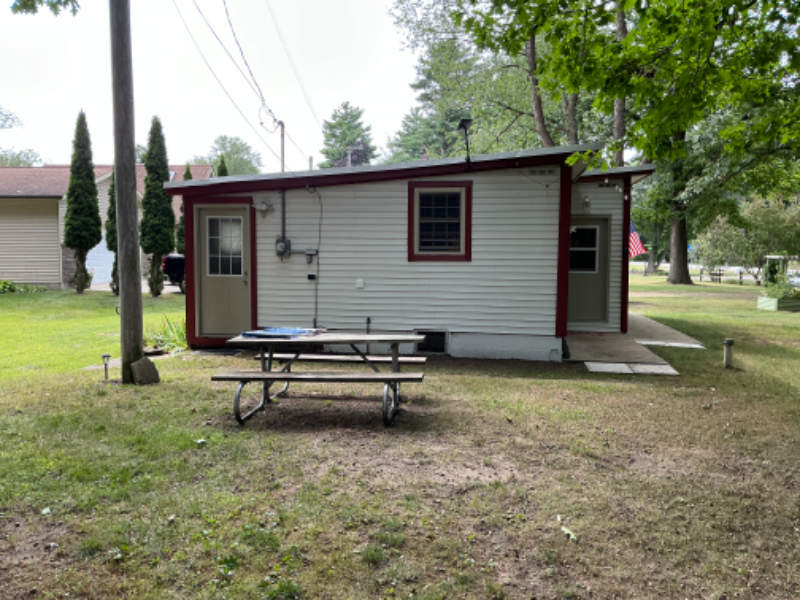 1227 Port Austin Rd - Photo 3 of 19