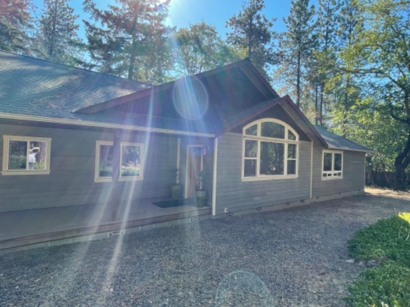 160 Glenlyn Dr - Photo 2 of 12