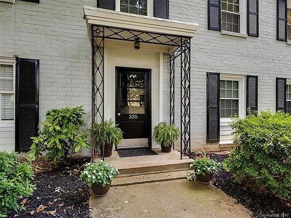 335 Wakefield Dr #D - Photo 2 of 10