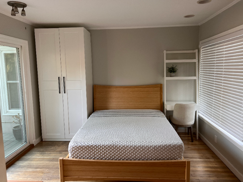 1112 Embarcadero Rd - Photo 3 of 12