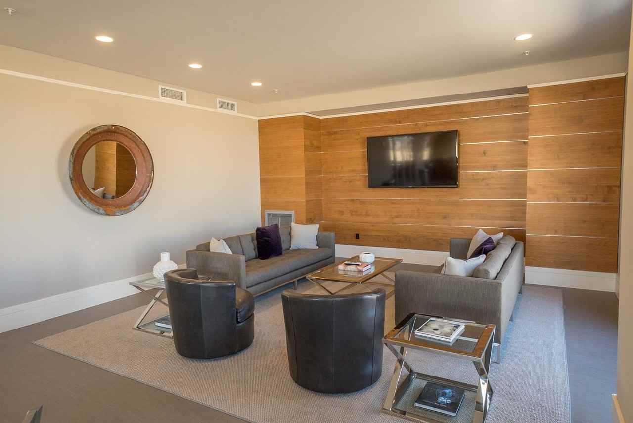 The Drake - Photo 7 of 40